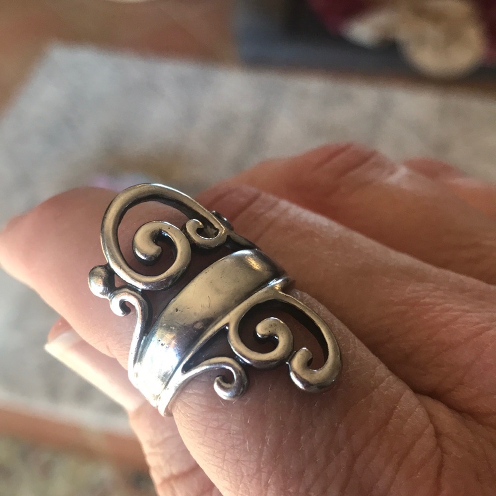 925 Stamped Sterling Silver Ring Size 8 - Picture 7 of 15